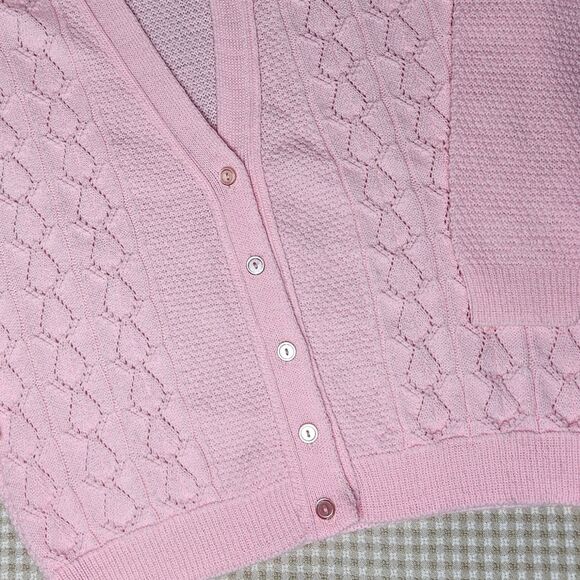 Cuddle Knit Wintuk Pink V Neck Button Up Open Knit Cardigan Sweater Vintage 60s - Picture 4 of 10